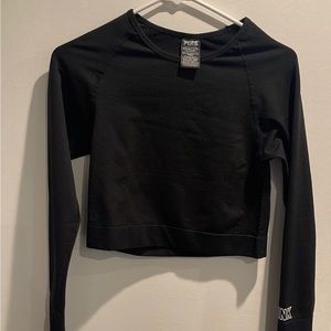 COPY - Brand Pink,black seamless crop top. only worn 1 time. Size S